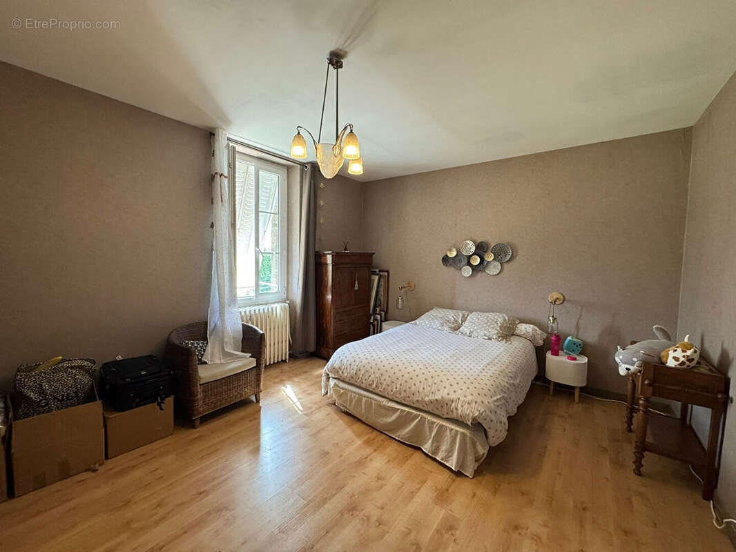 Maison à BESSINES-SUR-GARTEMPE