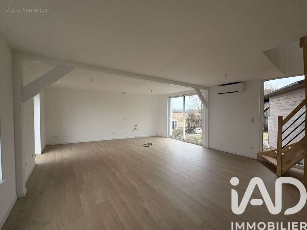 Maison 108 m² à Saint-Philbert-Sur-Risle  - photo 3