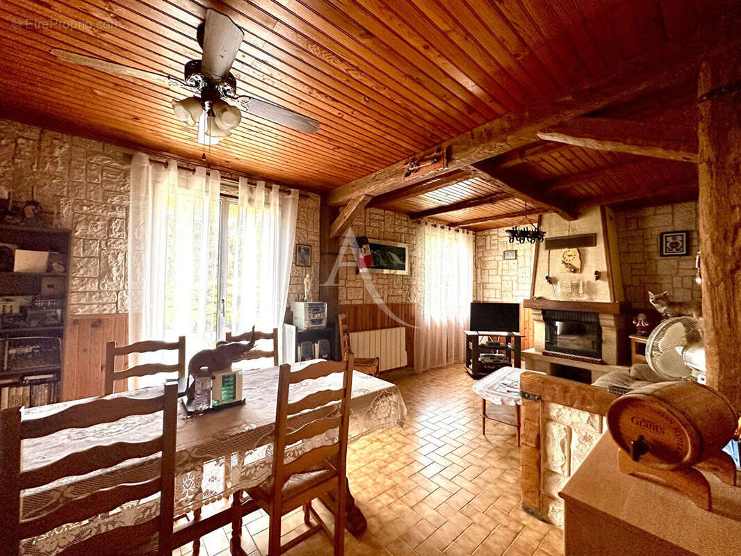 Maison à LANEUVEVILLE-AUX-BOIS