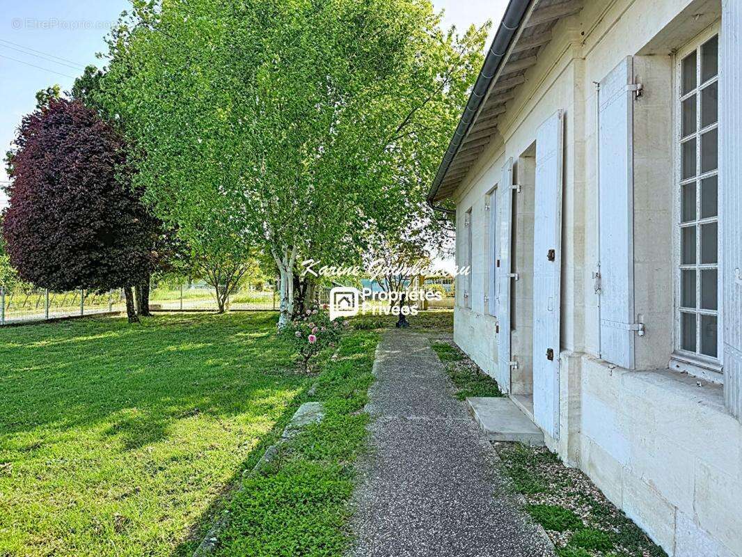 Maison à FRONSAC