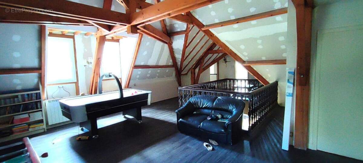 Maison à DECAZEVILLE