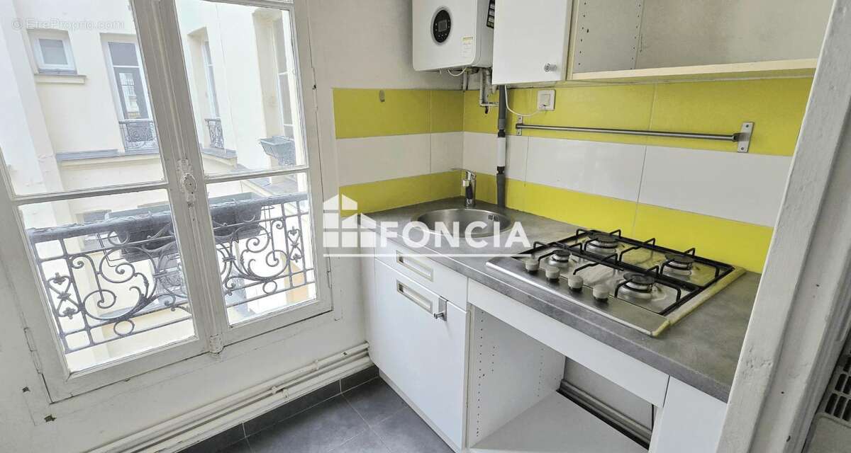 Appartement à PARIS-17E