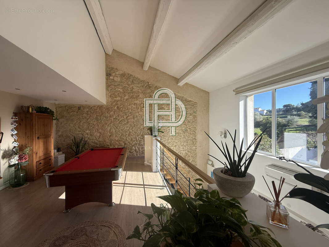 Maison à MOUSSAN