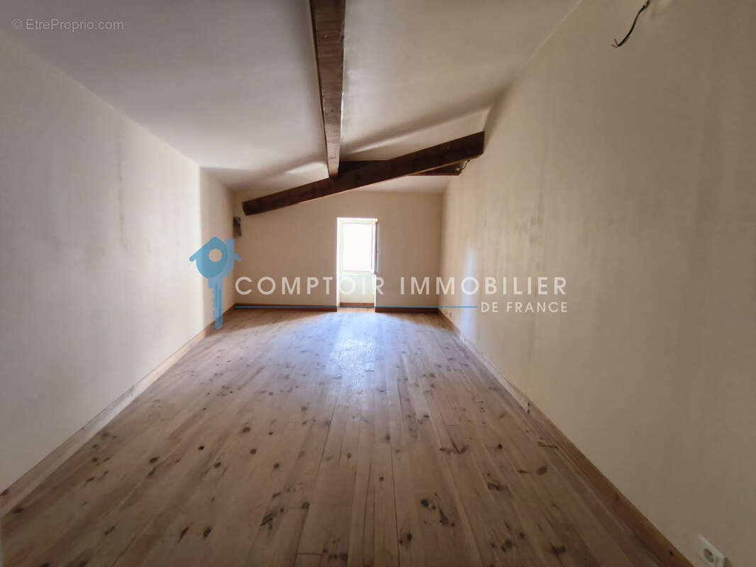 Dpt(30) a vendre  maison de village à potentiel  vallabrègues  à découvrir absolument ! - photo 4