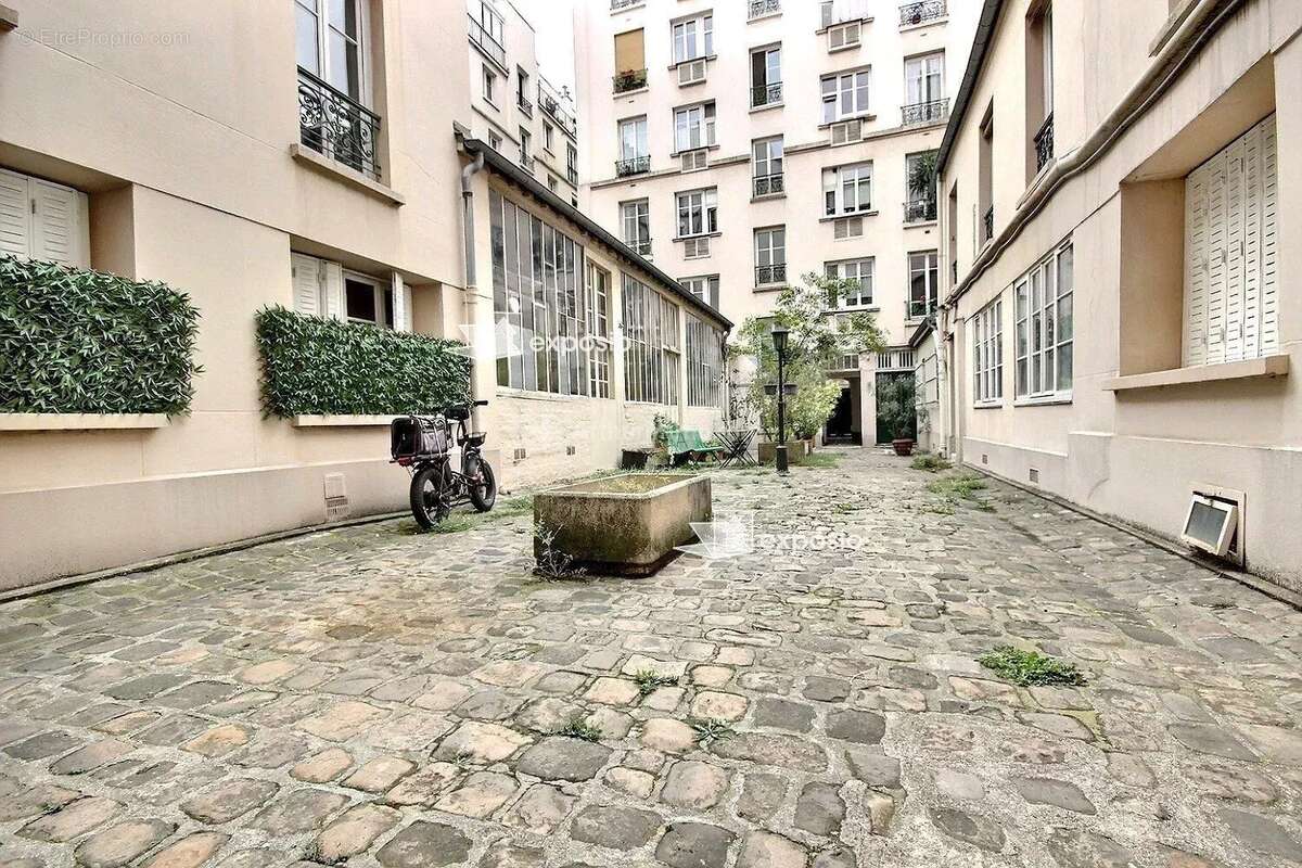 Appartement à PARIS-14E