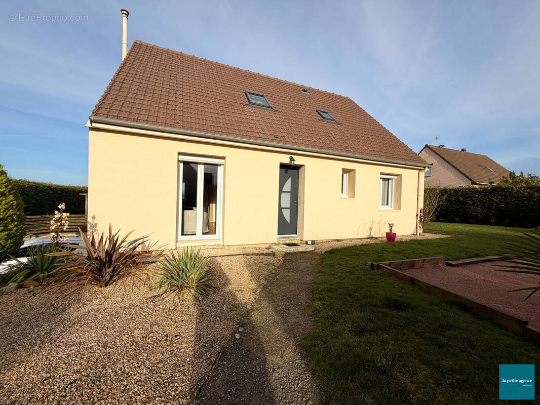 Maison à CESNY-BOIS-HALBOUT