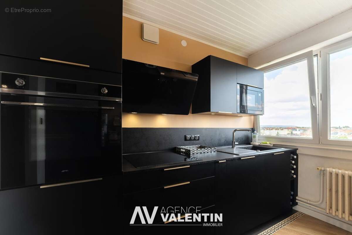 Appartement 101 m² à Metz  - photo 9