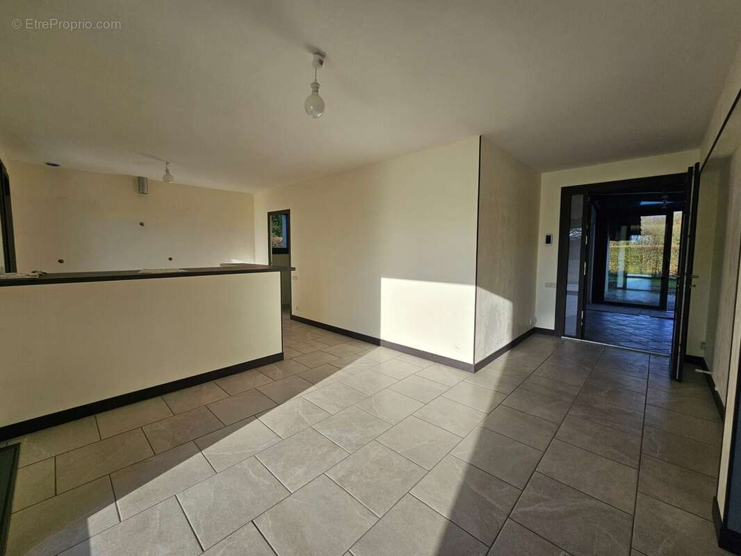 Maison à SAINT-ETIENNE-DU-BOIS