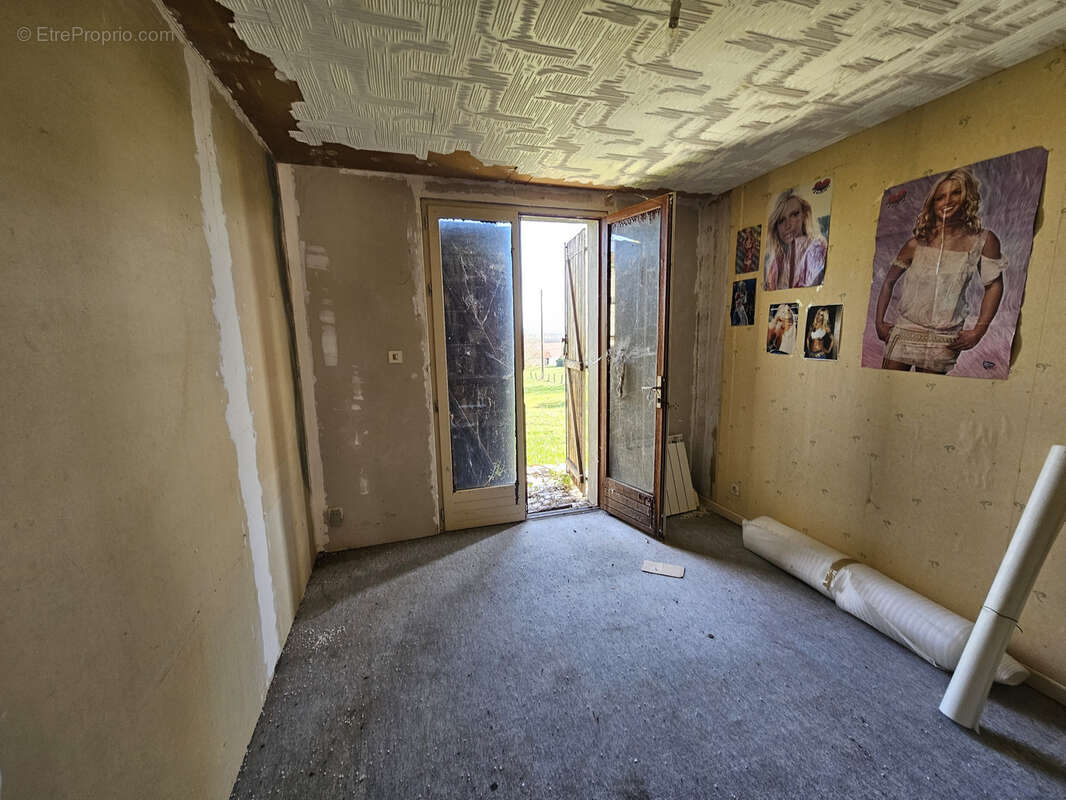 Bragny sur Saône, maison de plain pied à conforter - photo 23