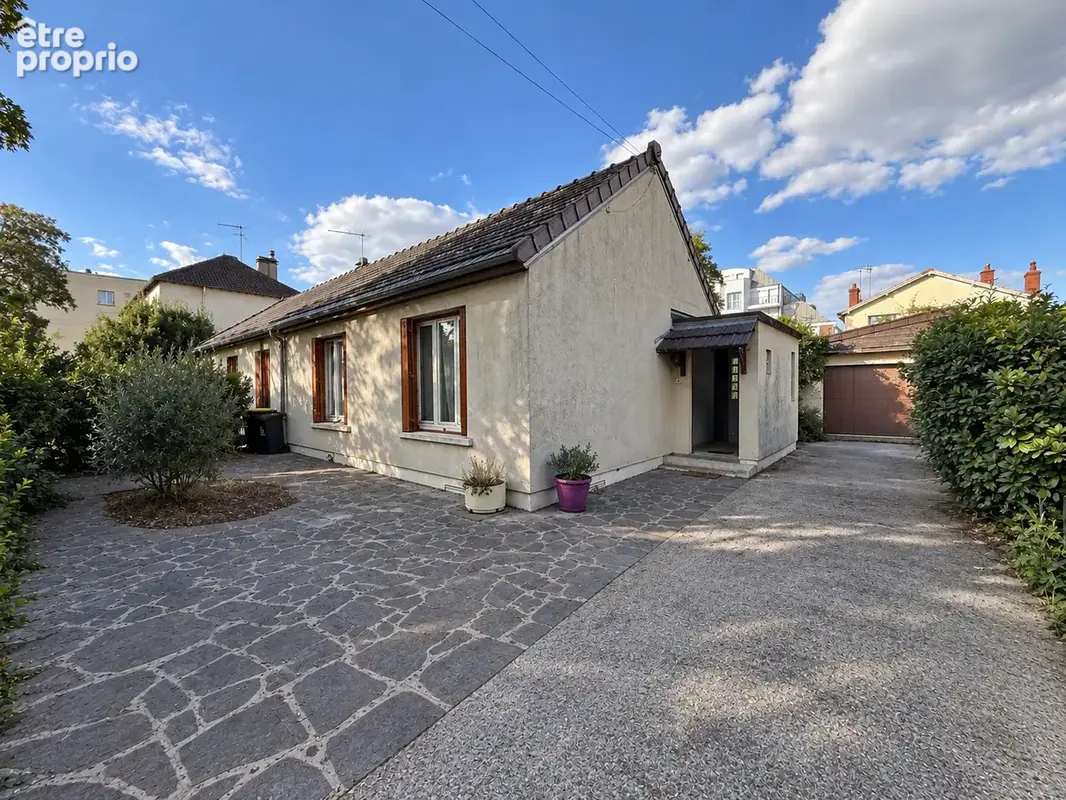 Maison à LE BLANC-MESNIL