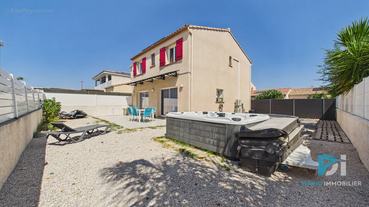 Maison à SAINT-THIBERY