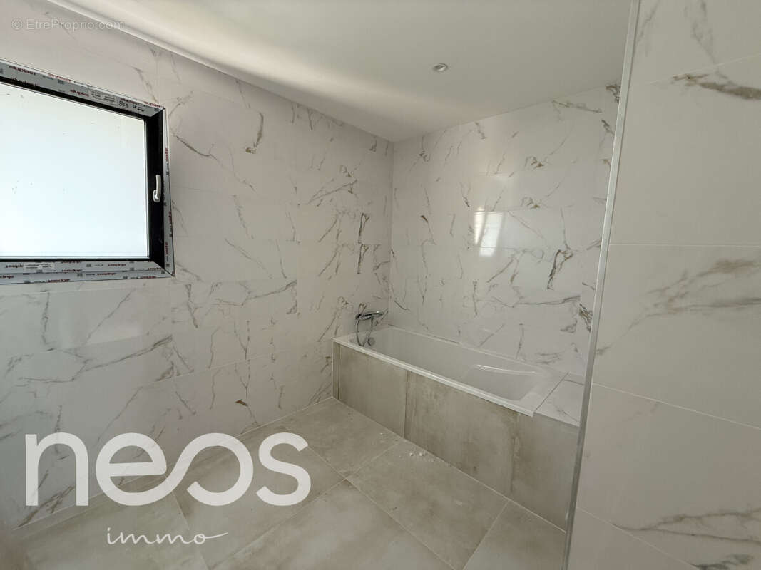 Maison à SAINT-JULIEN