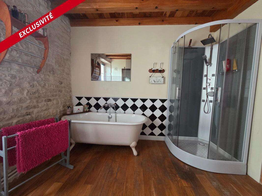 Maison à LOIRE-SUR-NIE