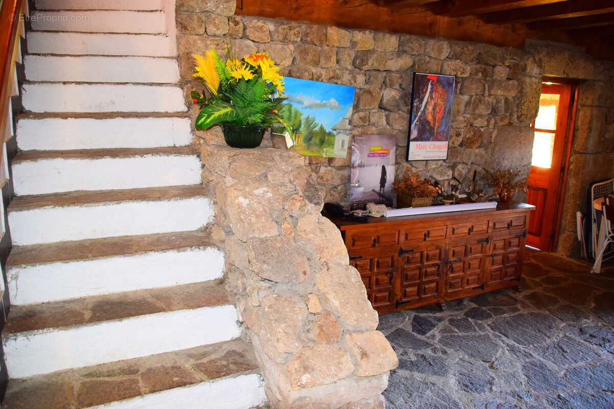 Maison à COUCOURON