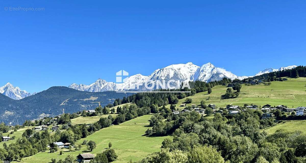 Appartement à COMBLOUX