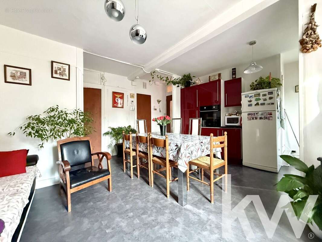 Maison à LA ROCHE-BLANCHE