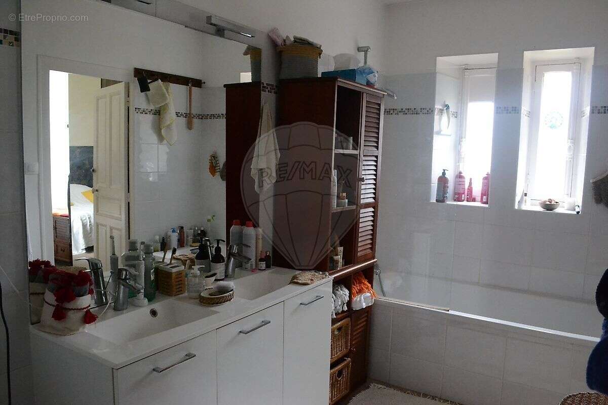 Maison à CERCY-LA-TOUR