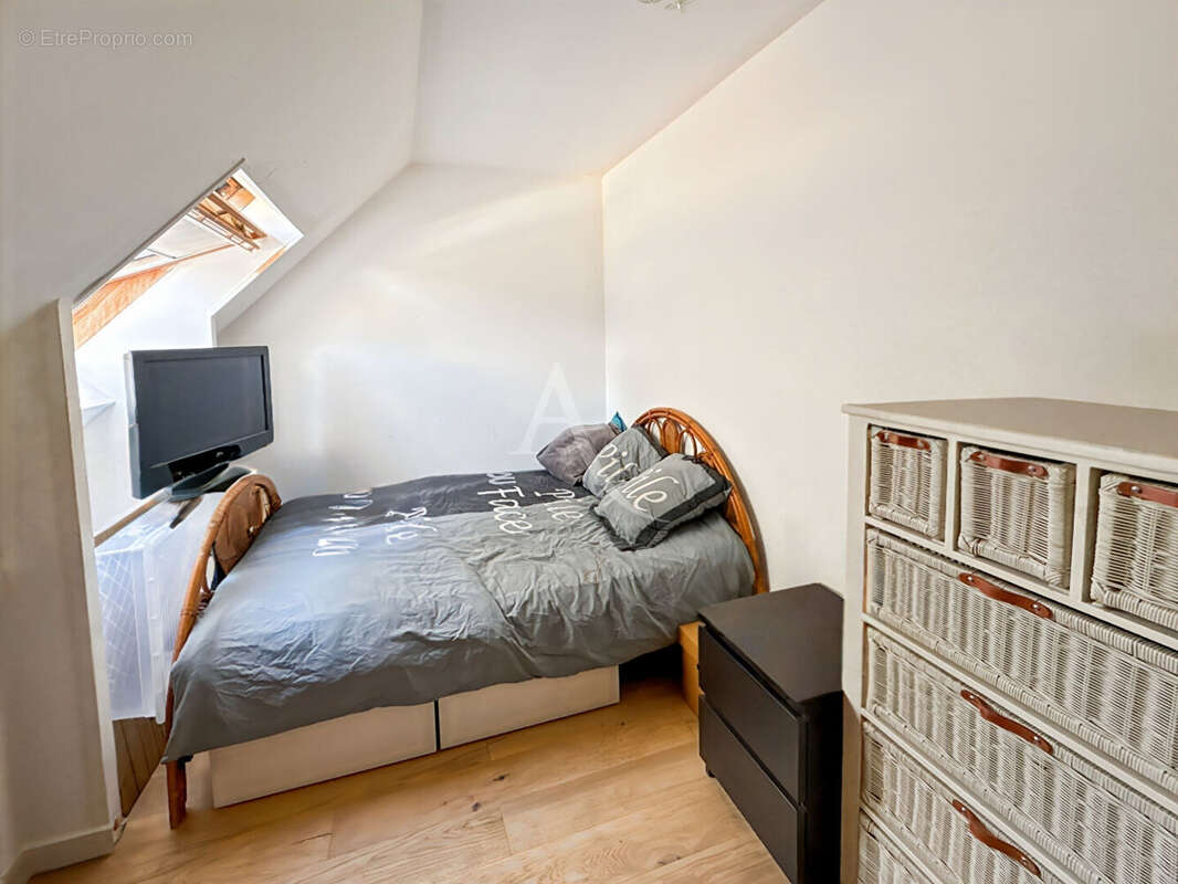 Maison à JOUY-LE-MOUTIER