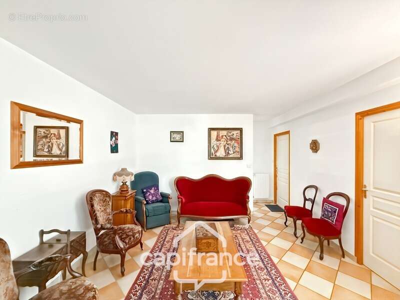 Maison à NOYAL-PONTIVY