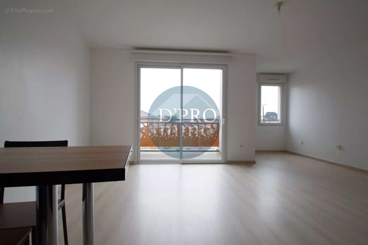 Appartement à SAINT-SEBASTIEN-SUR-LOIRE