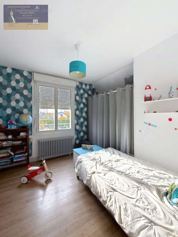 Maison à LA CHAPELLE-SAINT-LUC