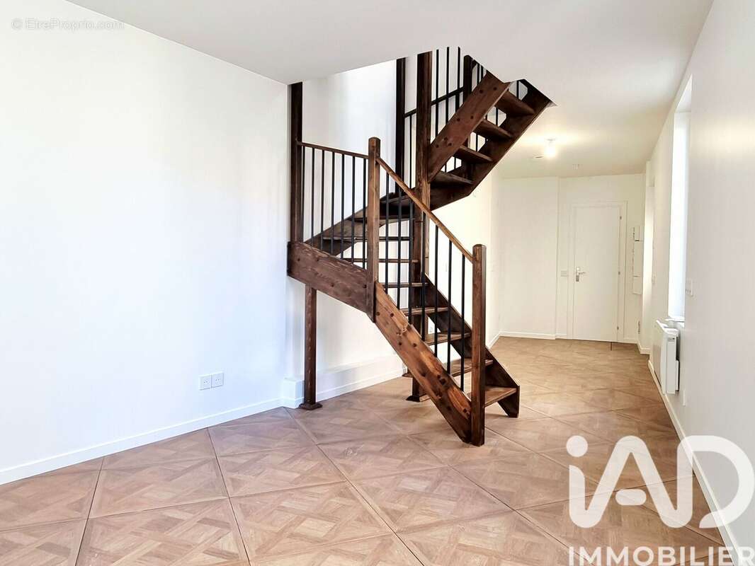 Maison 86 m² à Pussay  - photo 2
