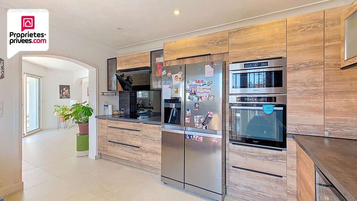 Maison à SAINT-CEZAIRE-SUR-SIAGNE