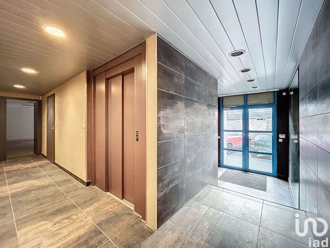 Photo 2 - Commerce à LILLE