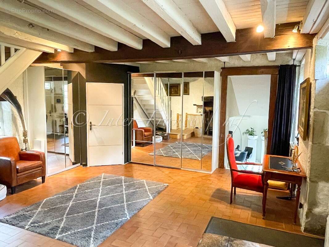 Maison 167 m² à Chantelle  - photo 5