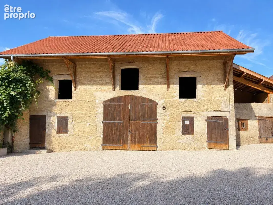 SAINT-SAVIN – Maison de caractère de 147 m² avec grand terrain et dépendance - photo 11