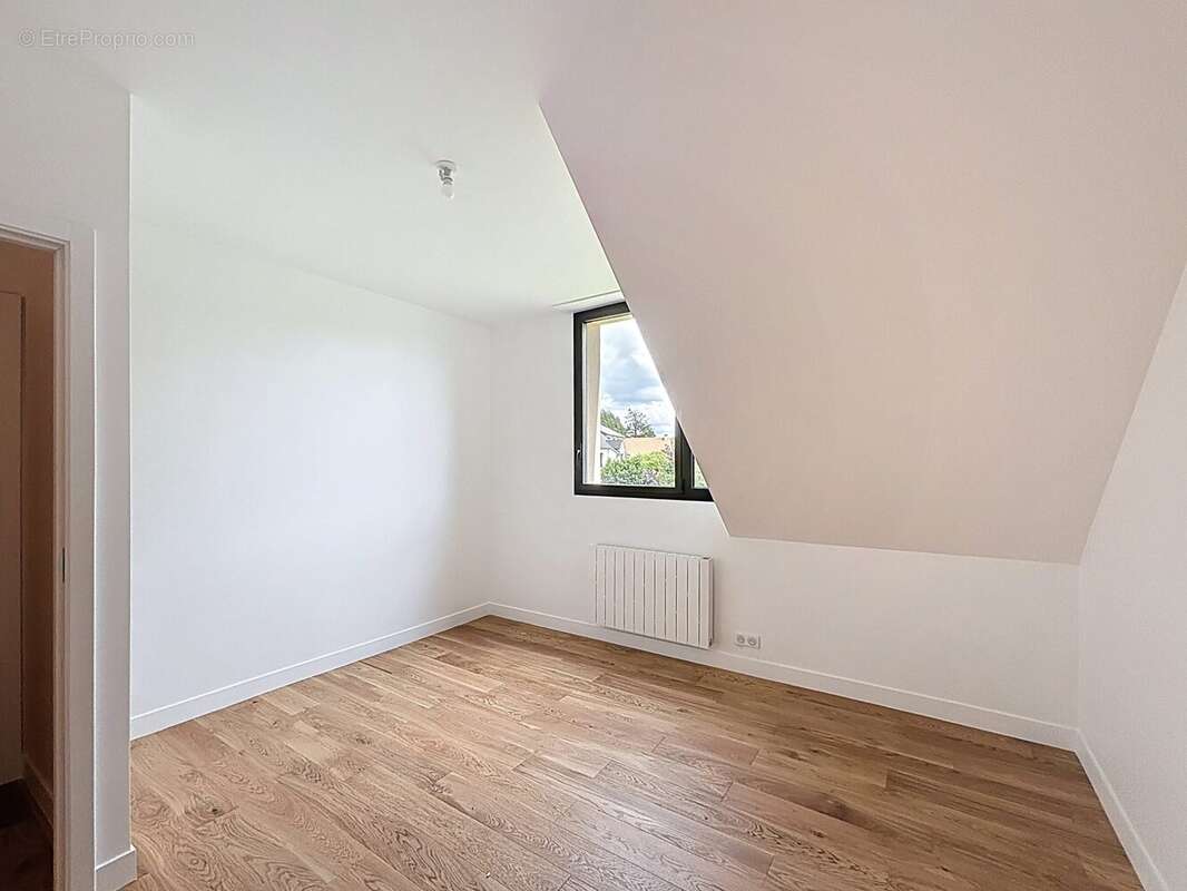 Maison à SAINT-REMY-LES-CHEVREUSE