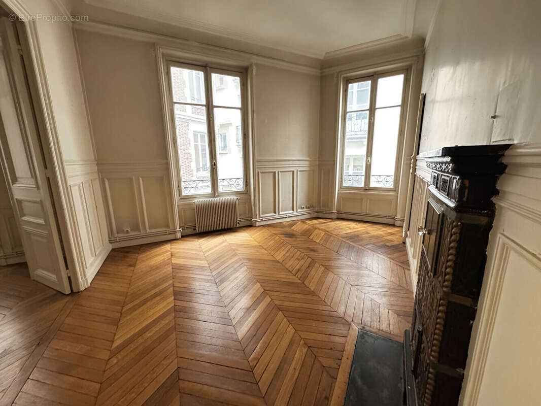 Appartement à PARIS-6E