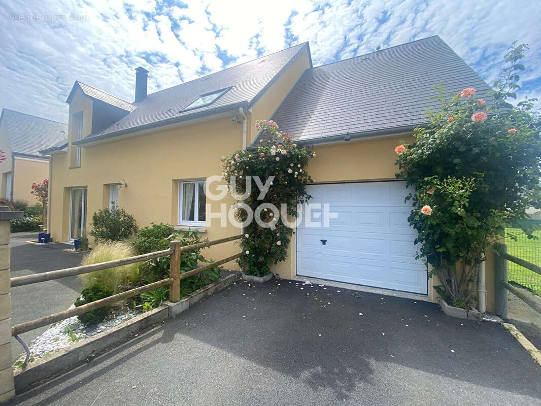 Maison à PONTAUBAULT