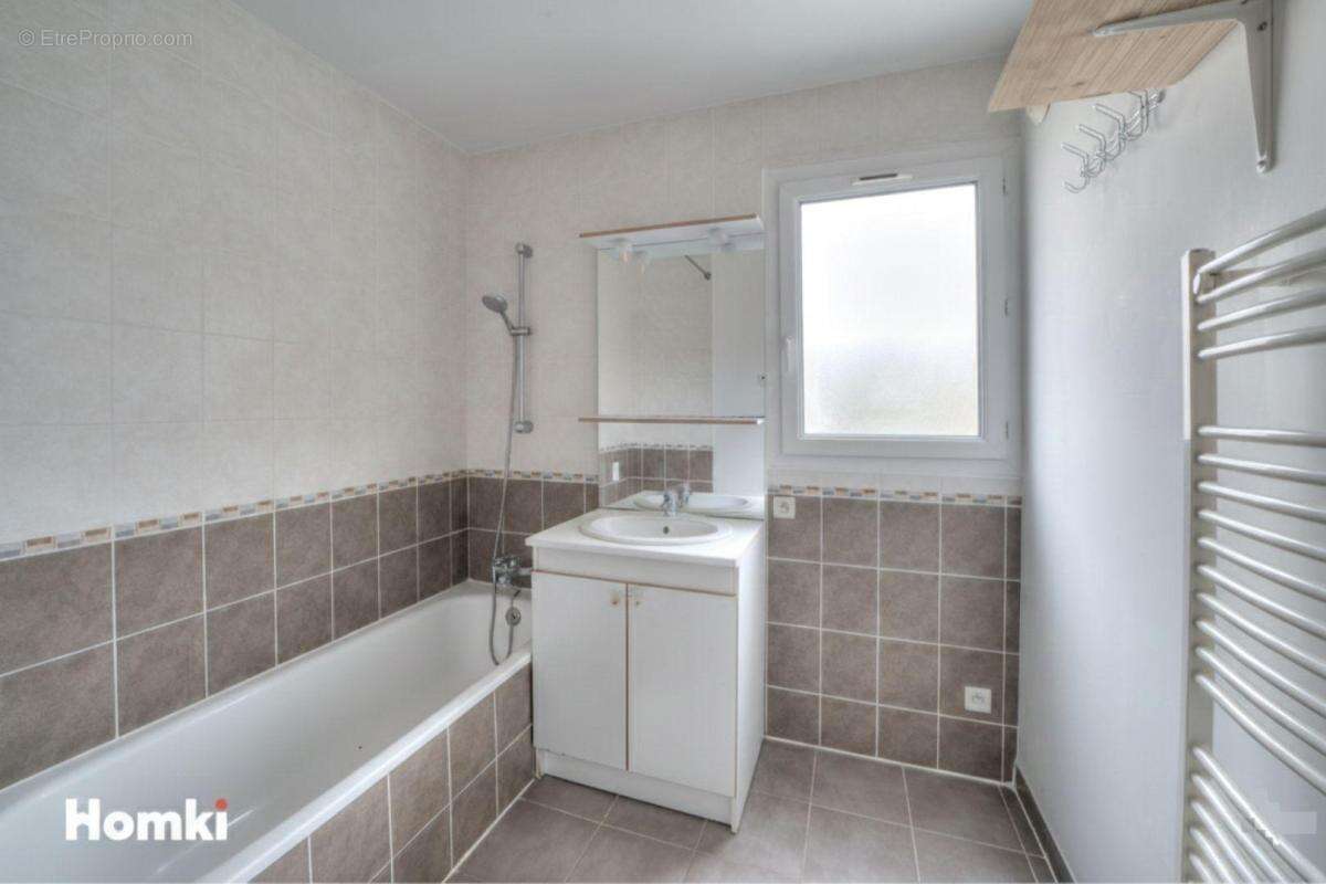 Appartement à CESSY