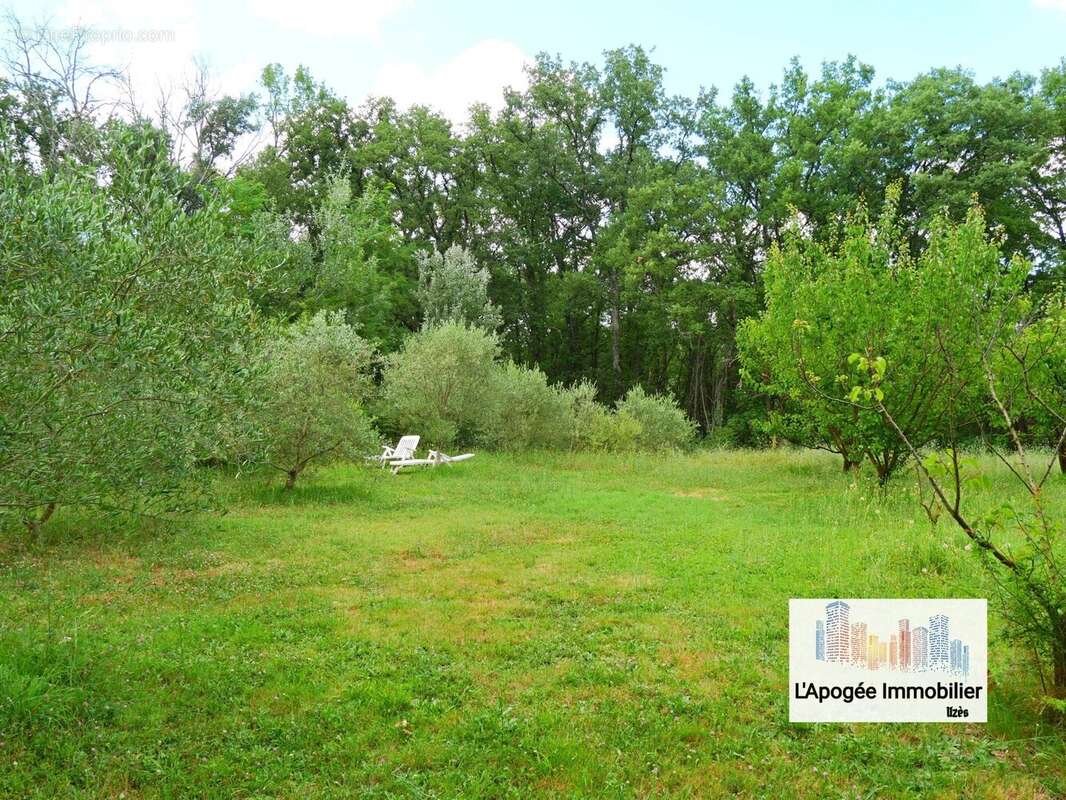 Terrain à UZES