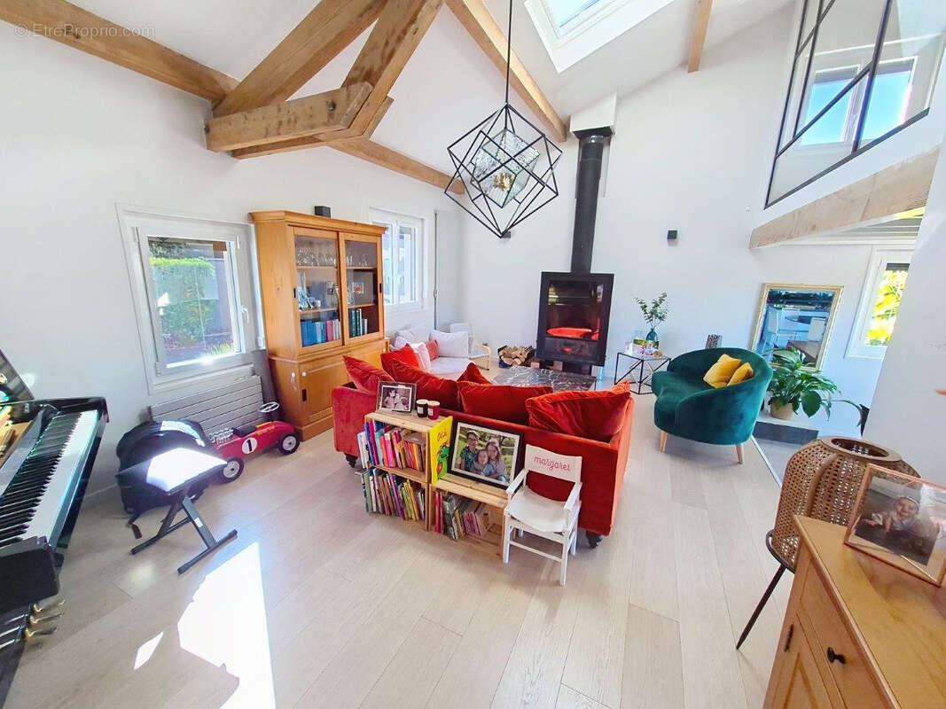 Maison à FLEURIEUX-SUR-L&#039;ARBRESLE