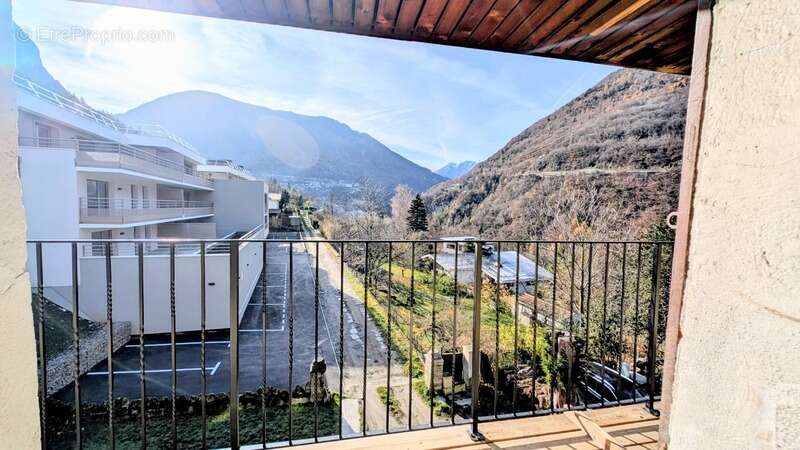 Appartement à SALINS-LES-THERMES
