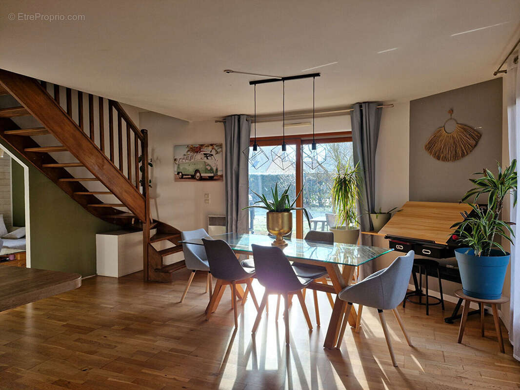 Maison à JOUE-L&#039;ABBE