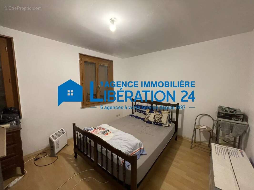 Maison à LE CHAMBON-FEUGEROLLES