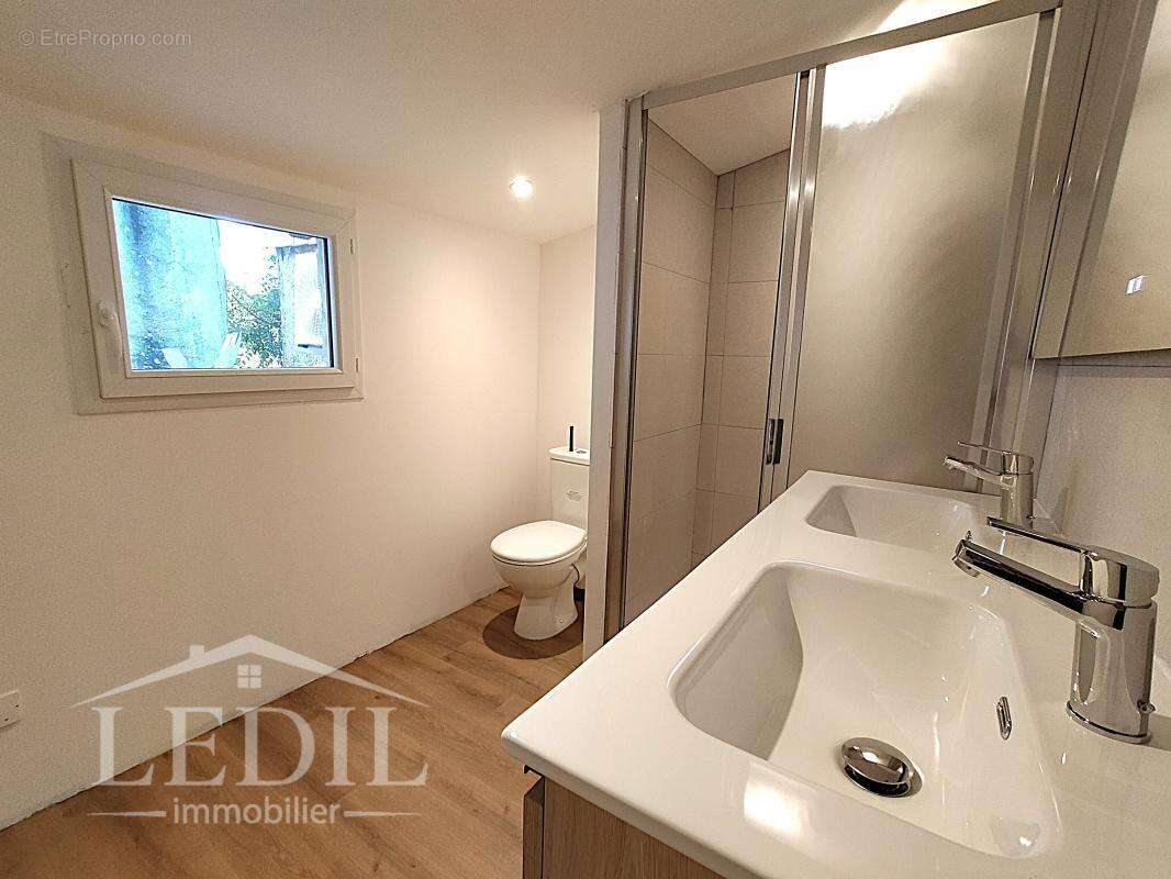 Maison à VIC-FEZENSAC