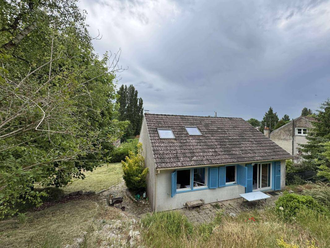 Maison à SACLAS