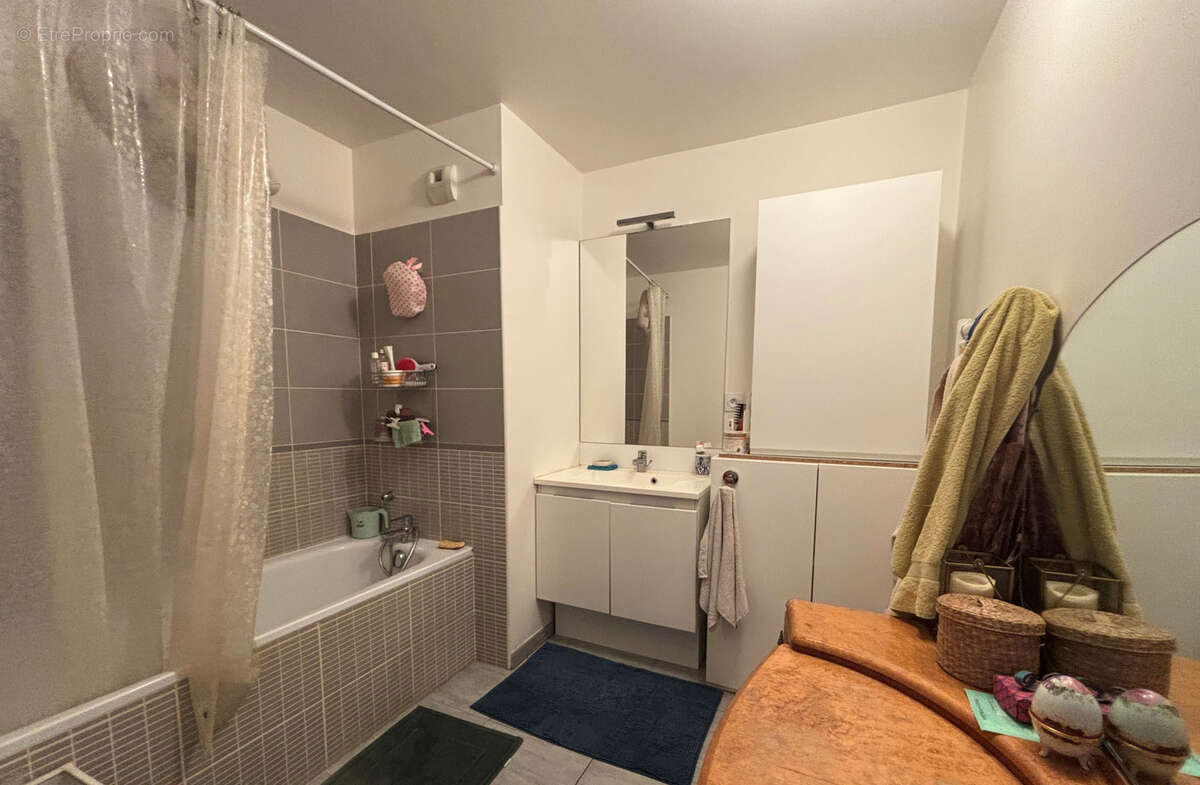 Appartement à MARSEILLE-7E