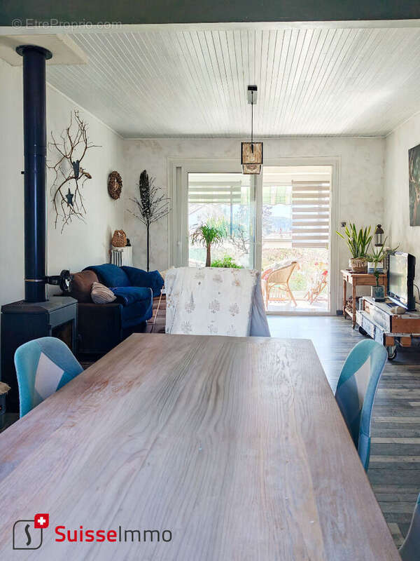 Maison à COLOMBIER-FONTAINE