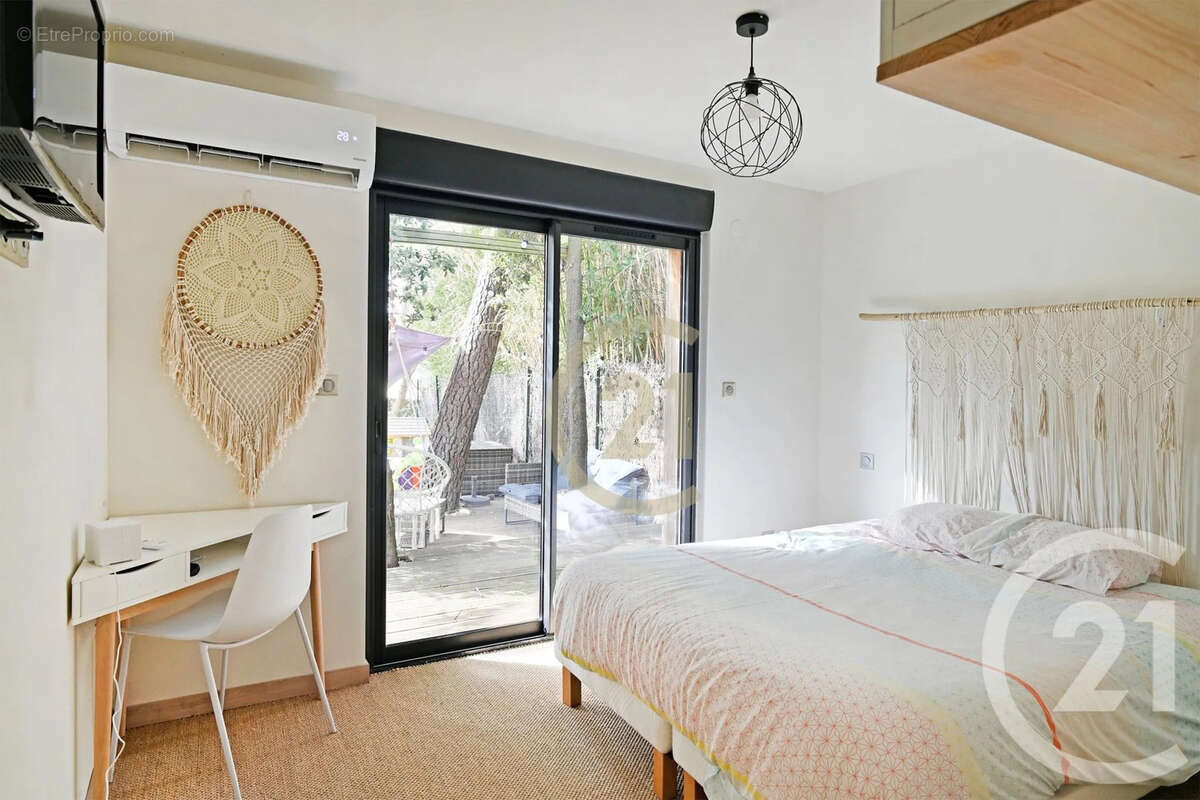 Maison 125 m² à Uzes  - photo 4