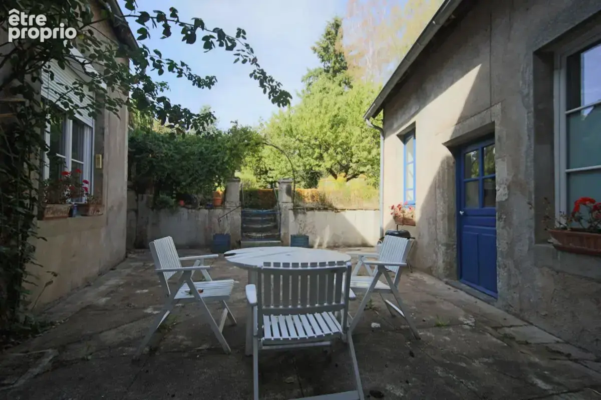 Maison bourgeoise avec vue sur Couhard et joli jardin à la française - photo 6