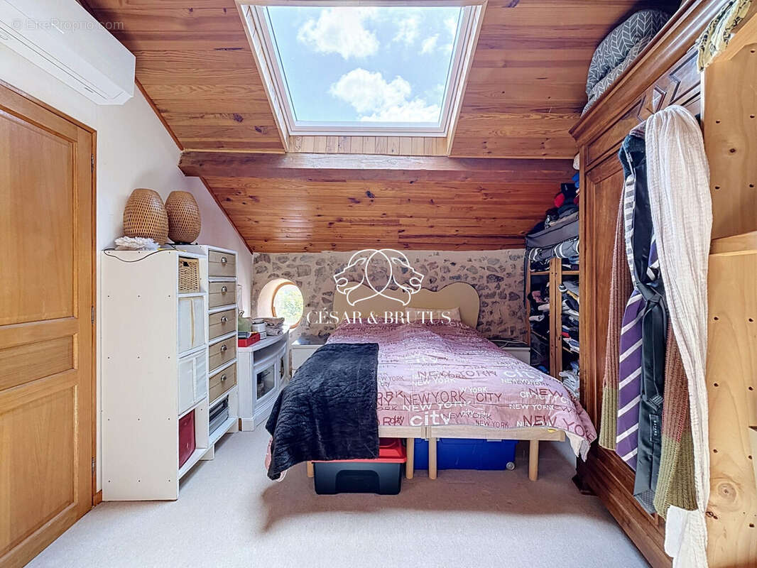 Maison 90 m² à Villemontais  - photo 7