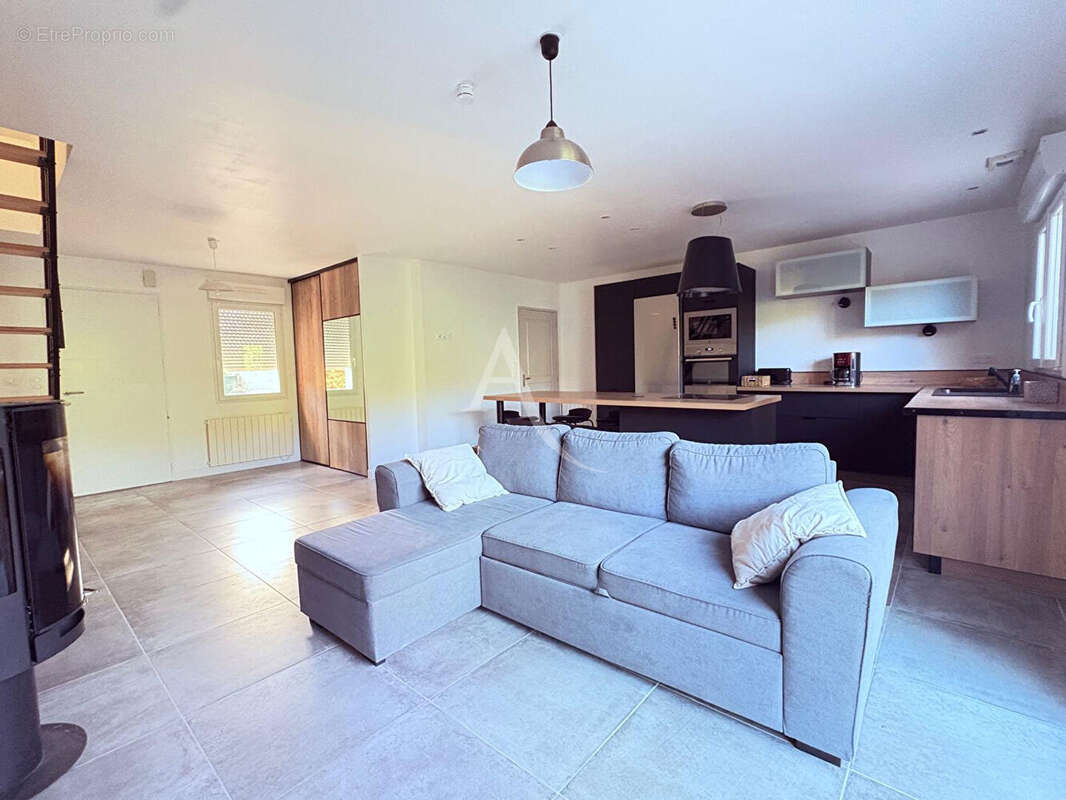 Maison à SAINT-MATHURIN-SUR-LOIRE