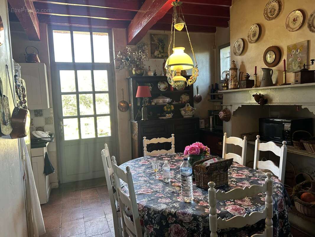 Maison à SAINT-NICOLAS-DE-LA-GRAVE