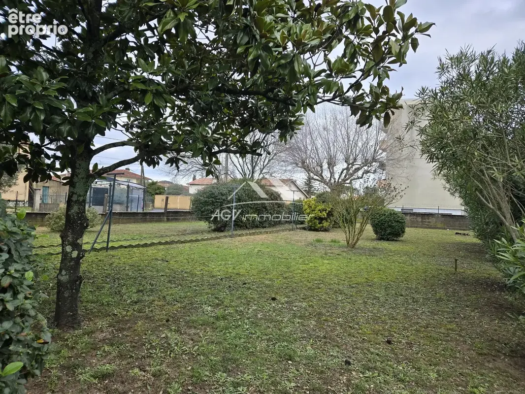 Maison avec deux logements et terrain constructible - photo 10