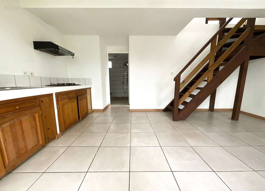 Maison à LES AVIRONS